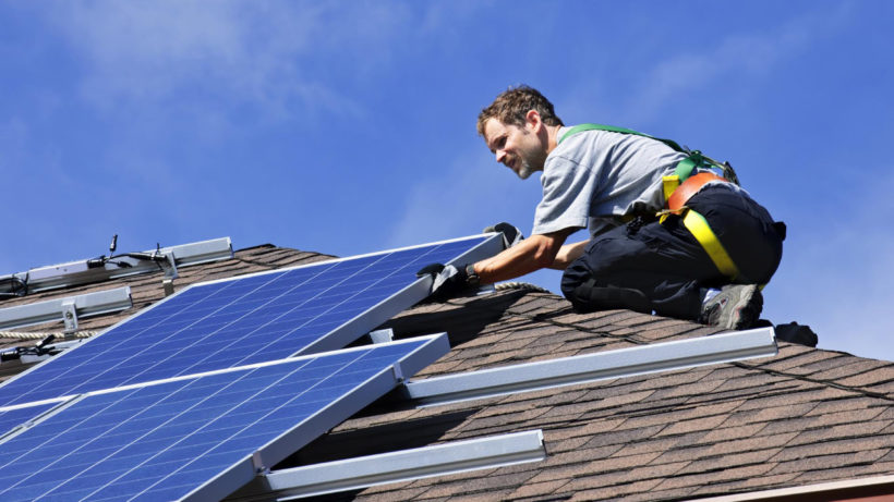 Solar Panel Installation Increases a Home Value by up to $10 000, Buyers Confirm